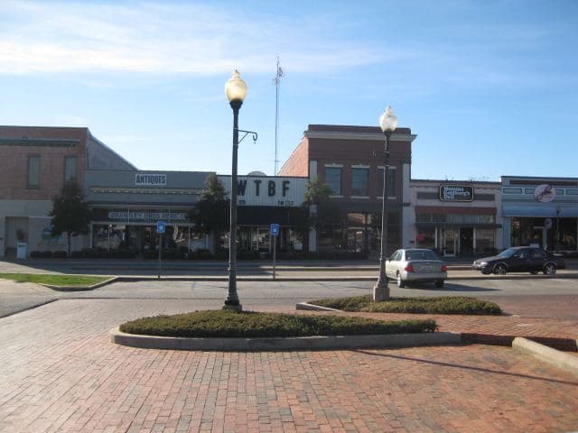 Downtown square in Troy, Alabama.