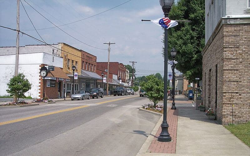 Main Street (West Virginia Route 41) in downtown w:Summersville, West Virginia.